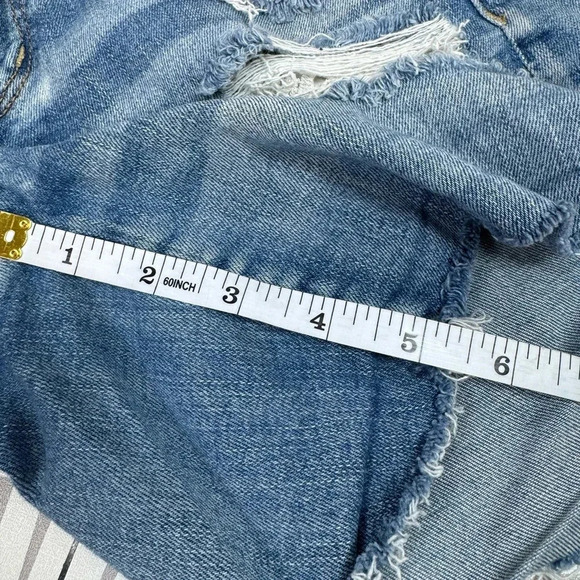 American Eagle Women’s Jean Shorts Midi with Lace behind Distressing Size 6 - Picture 8 of 8